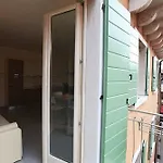 Mariposa Apartment