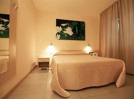 Mariposa Apartament *